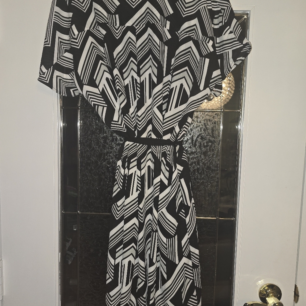 NWT! Collection Michel Studio, size 18
